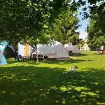 Bellevues Glamping And Mérignac