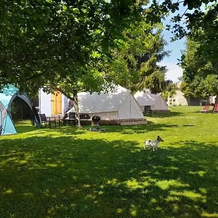 Bellevues Glamping And Mérignac