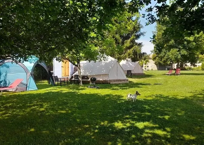 Bellevues Glamping And Mérignac